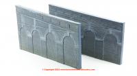 R7375 Hornby Skaledale High Stepped Arched Retaining Walls x 2 (Engineers Blue Brick)